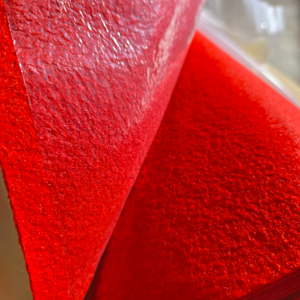Moqueta Plastificada Roja 60x2m